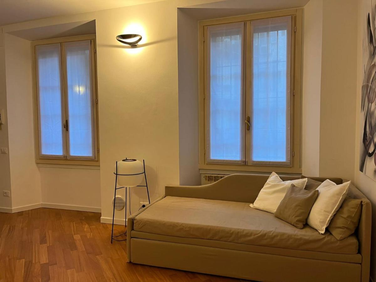 Casa Vercelli Delizioso Bilocale Moderno Nella Vecchia Milano Exterior foto