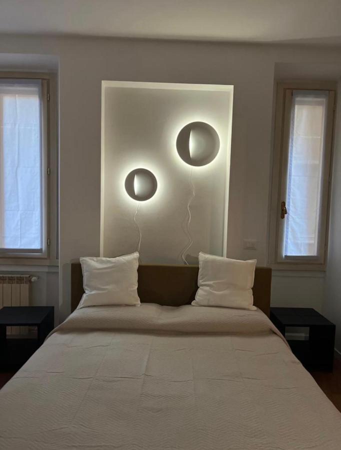 Casa Vercelli Delizioso Bilocale Moderno Nella Vecchia Milano Exterior foto